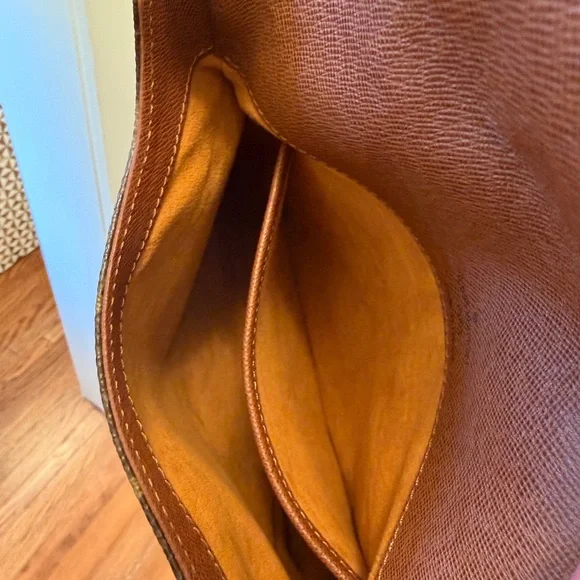 SOLD- Louis Vuitton Monogram Musette Salsa w/COA - Picture 4 of 13